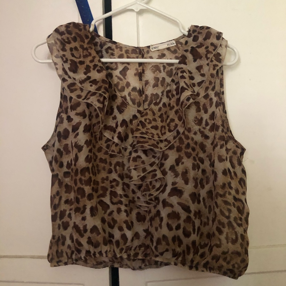 Cropped ruffled leopard blouse